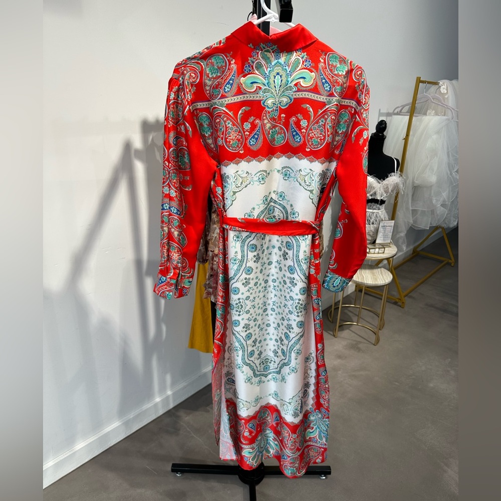 Dress - Picture 7 of 10